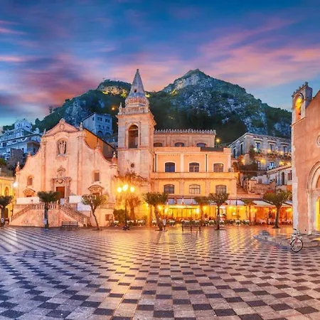 Beautiful On The Sea In Giardini Naxos * Castelmola